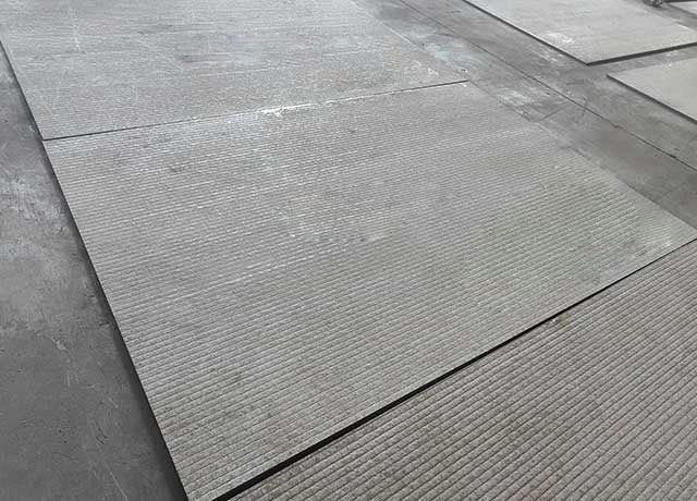 Stack of chromium carbide overlay wear plates